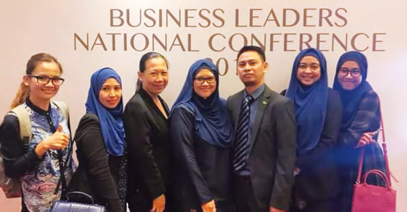 Photo 3  - Master Coordinators SYLVIA YONG OI CHUNG & DAVID LIM CHONG JIN